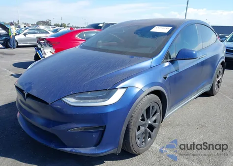 2022 Tesla Model X Dual Motor All-Wheel Drive/Plaid Tri Motor All-Wheel Drive from USA, damaged, VIN 7SAXCDE59NF337960
